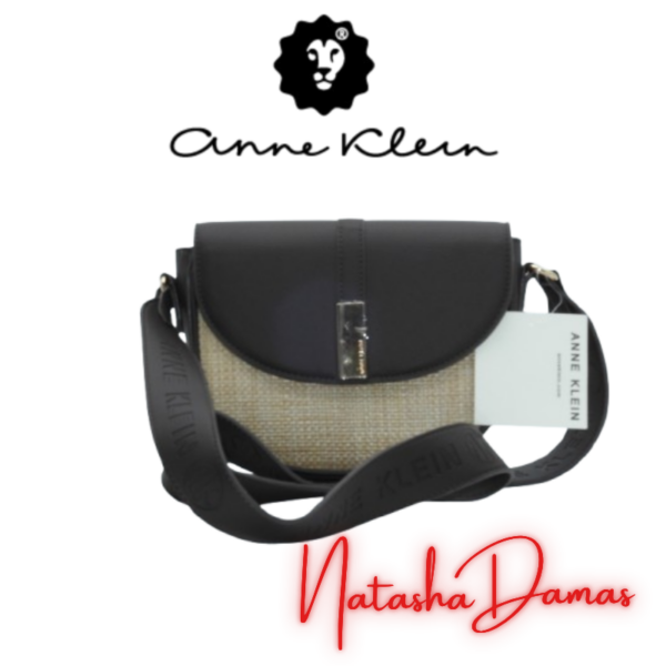 Bolso Saddle Crossbody | Anne Klein | Color Expreso Paja | 8 x 6" | Pequeña