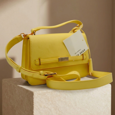 Bolso Top Handle Flap Bag | Anne Klein | Color Amarillo | 9 x 6" | Pequeña (copia)