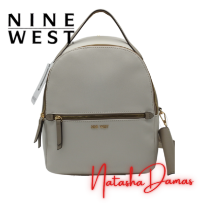 Mochila Up and Away Backpack | Nine West | Color crema/marfil | 9” x 11” | Mediana